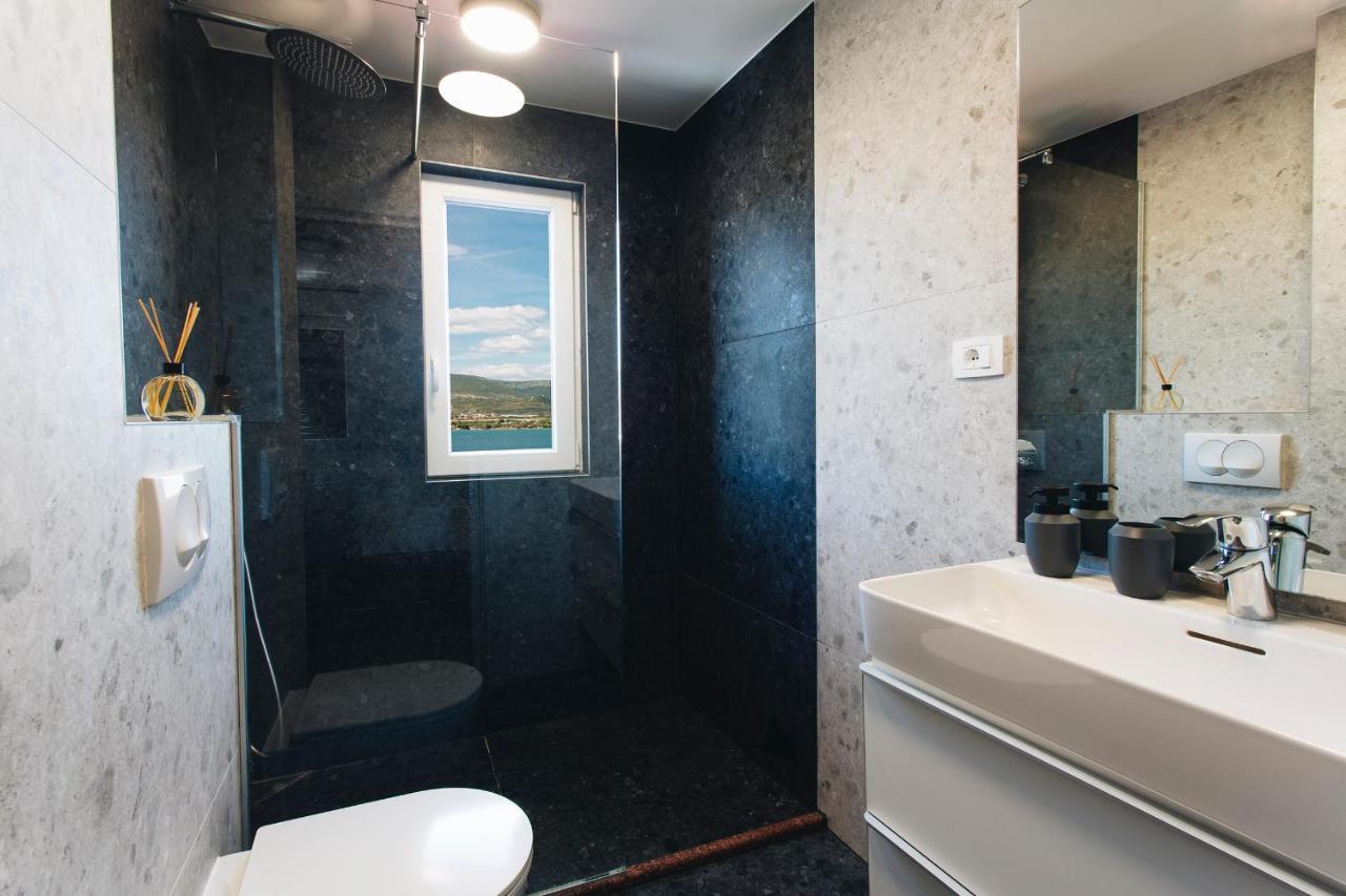 Villa Magna - Seaside Villa With Pool And Sauna Trogir Luaran gambar